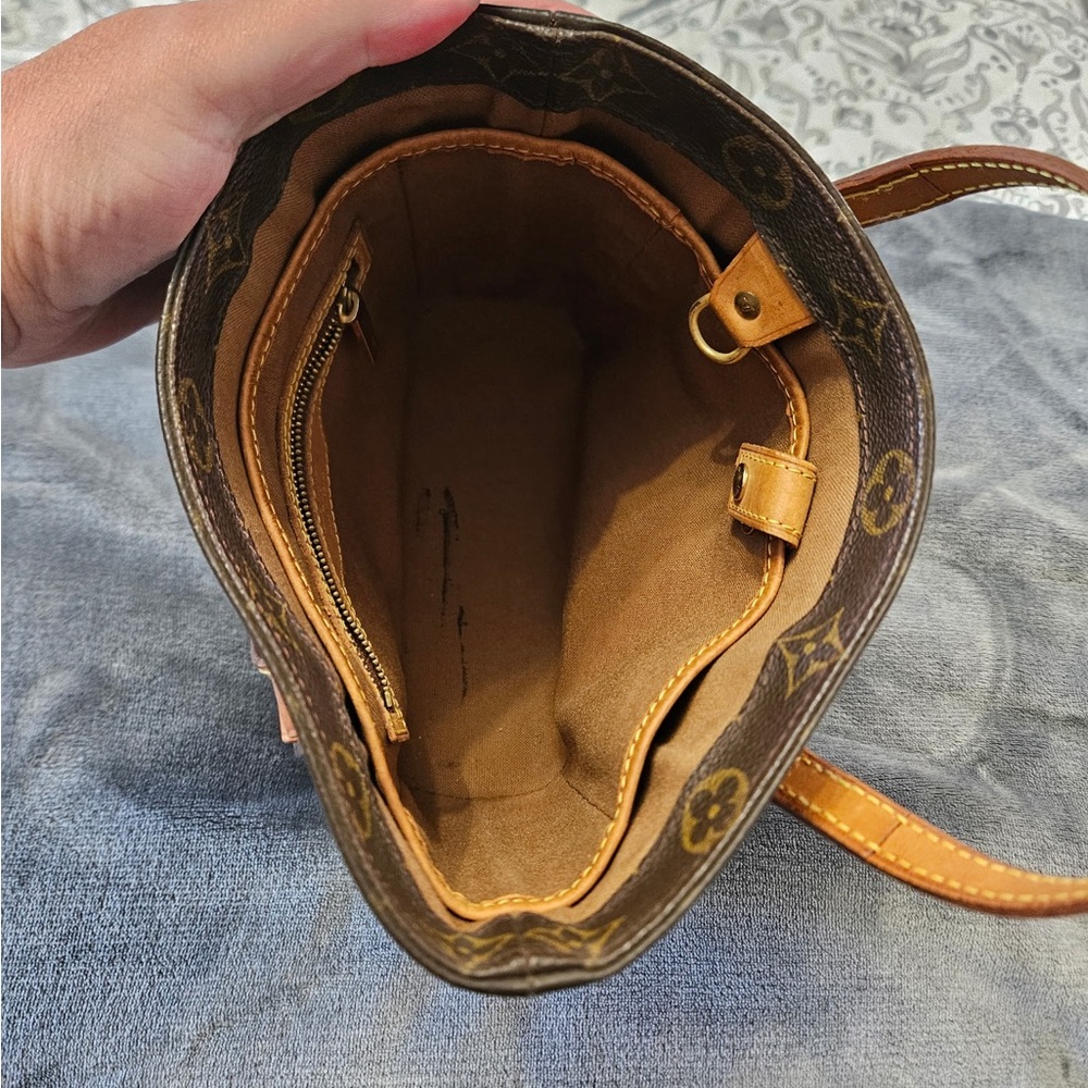 Authentic Louis Vuitton Brown and Tan Monogram Vavine PM - Picture 2 of 4
